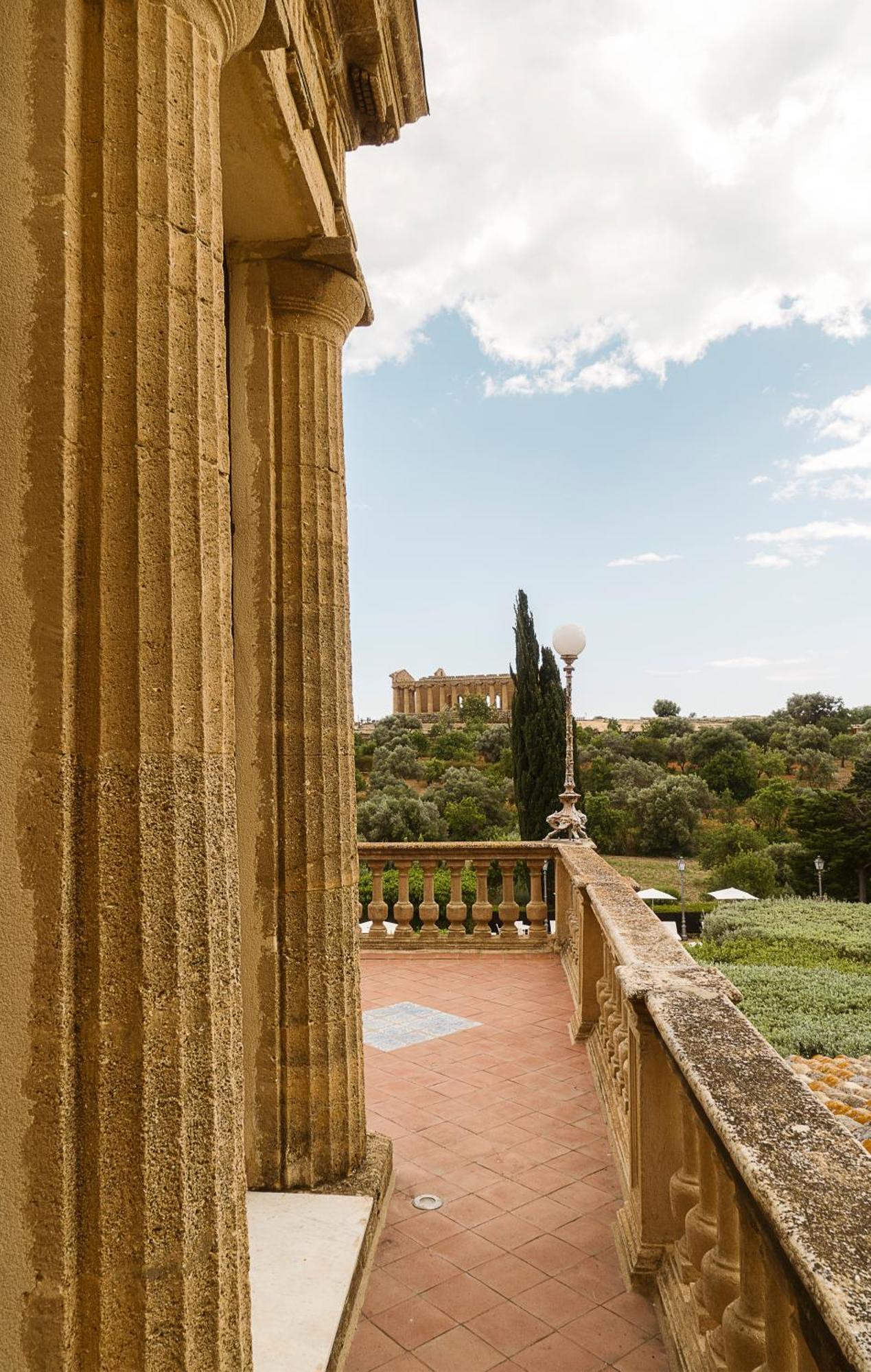 Hotel Villa Athena Agrigento Esterno foto View of the Acropolis from the Villa